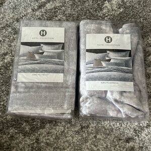 Set of 2 Hotel collection autumn leaf Euro pillow shams new